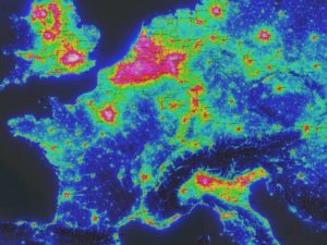 Carte De La Pollution Lumineuse Nocturne En France Et Dans Les Pays Voisins Source W640 300x225 