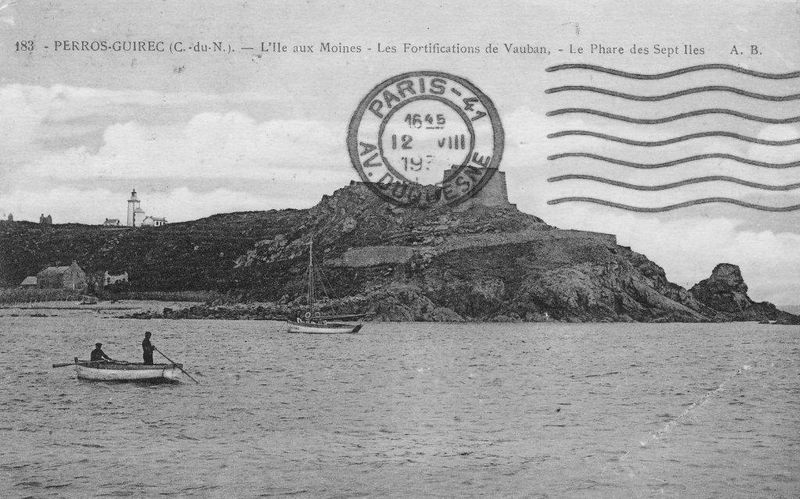 Carte postale de l'île aux moines, années 1920.